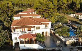 Zaneta Hotel & Apartments